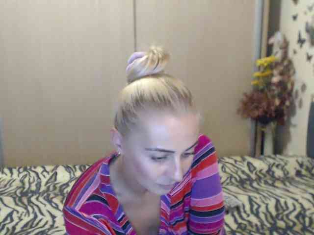 MirabelaSweet webcam