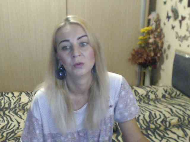 MirabelaSweet webcam