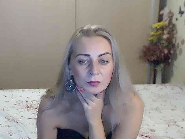 MirabelaSweet webcam