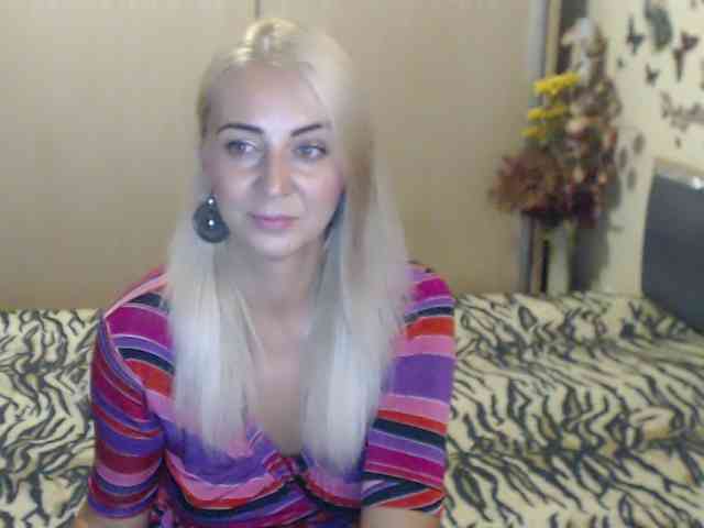 MirabelaSweet webcam