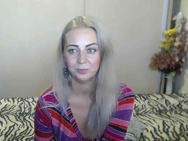 MirabelaSweet webcam