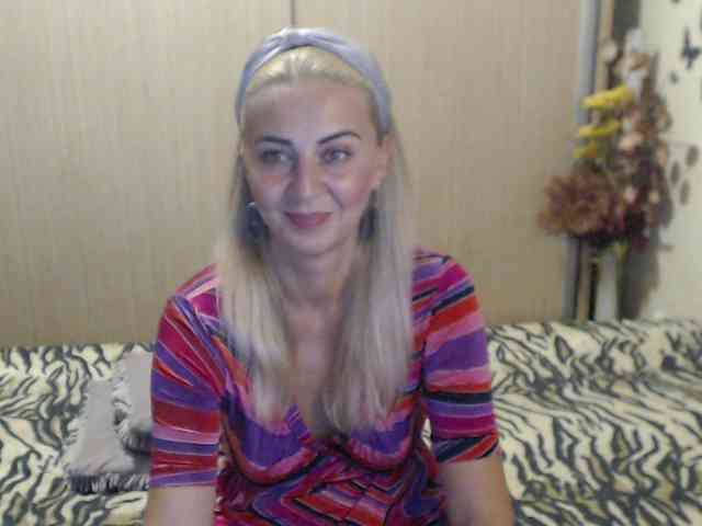 MirabelaSweet webcam