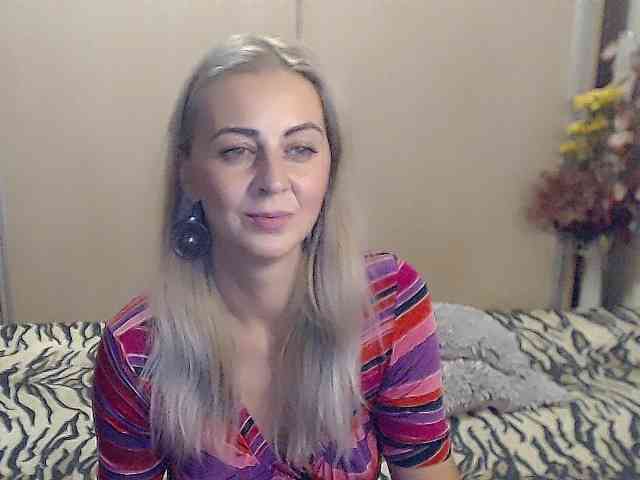 MirabelaSweet webcam
