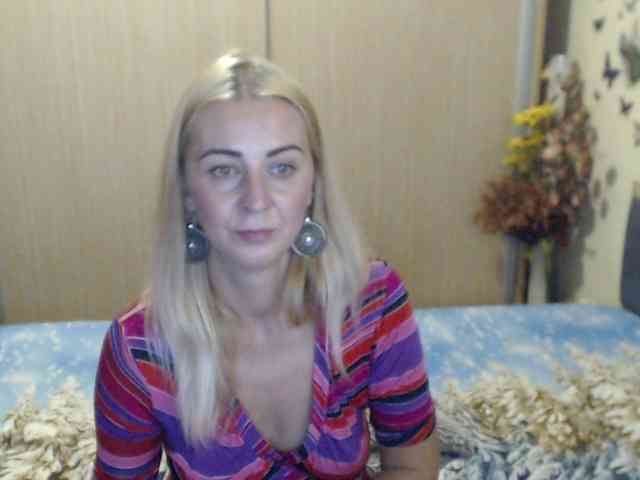 MirabelaSweet webcam