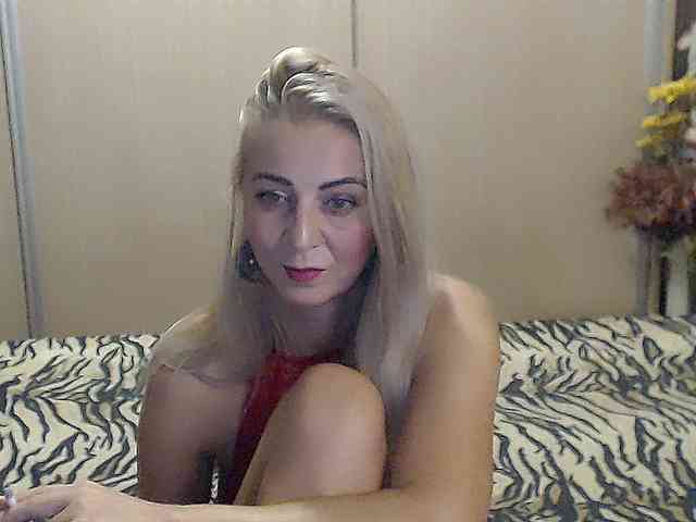 MirabelaSweet webcam
