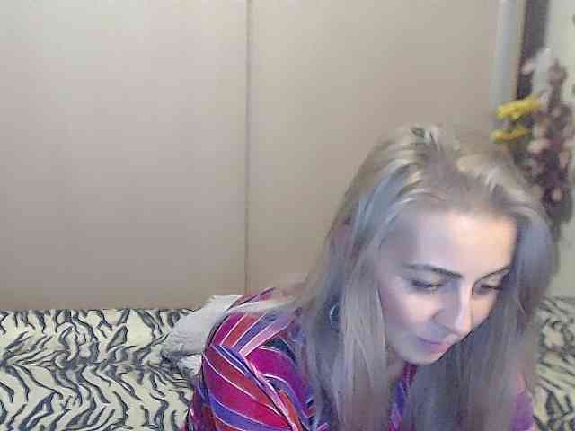 MirabelaSweet webcam