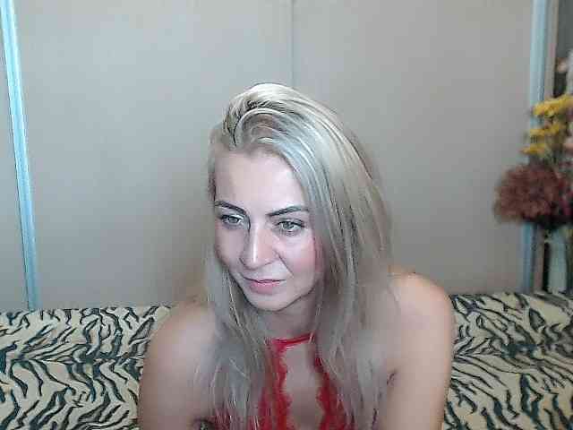 MirabelaSweet webcam