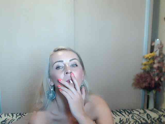 MirabelaSweet webcam