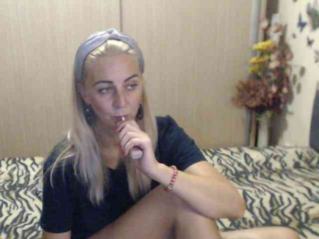 MirabelaSweet webcam