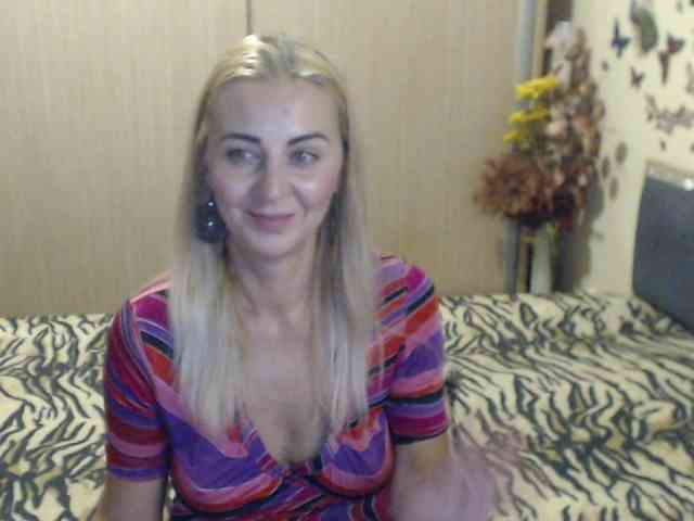 MirabelaSweet webcam