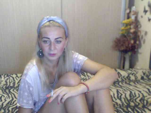 MirabelaSweet webcam