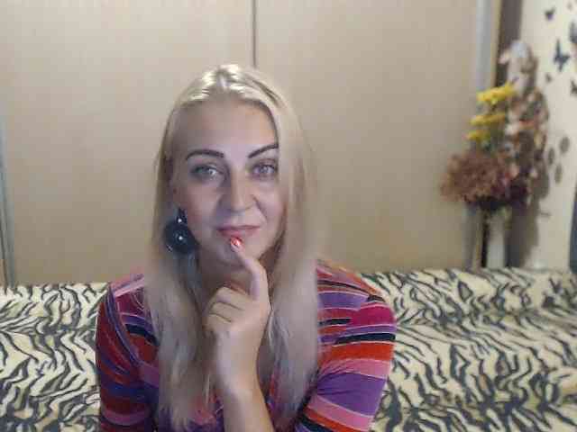 MirabelaSweet webcam