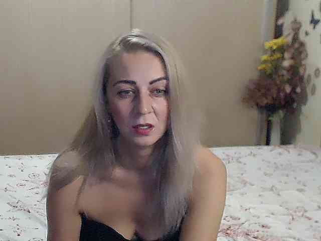 MirabelaSweet webcam