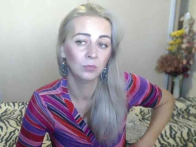 MirabelaSweet webcam
