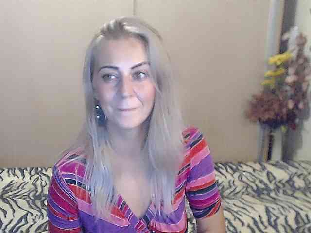 MirabelaSweet webcam
