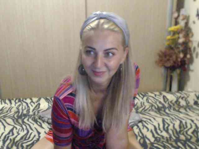 MirabelaSweet webcam