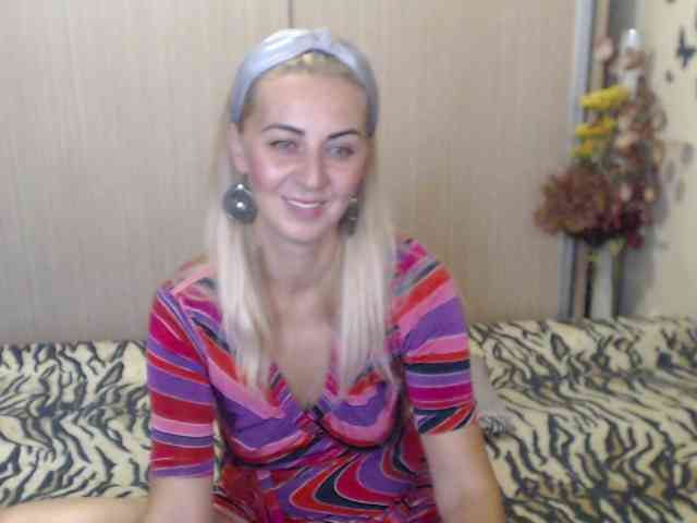 MirabelaSweet webcam