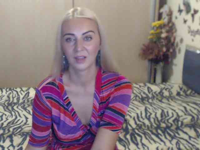 MirabelaSweet webcam