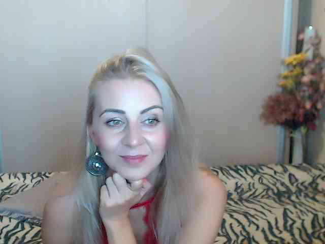 MirabelaSweet webcam