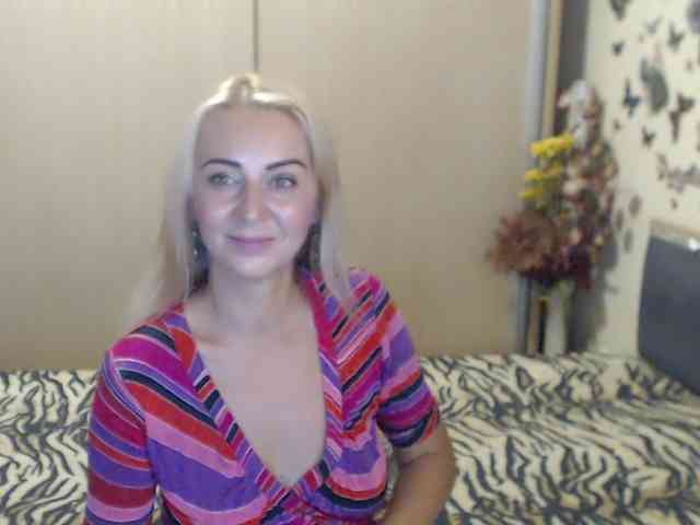 MirabelaSweet webcam