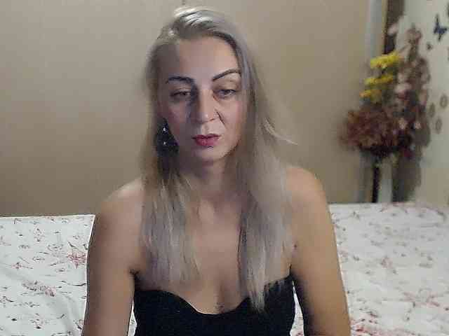 MirabelaSweet webcam