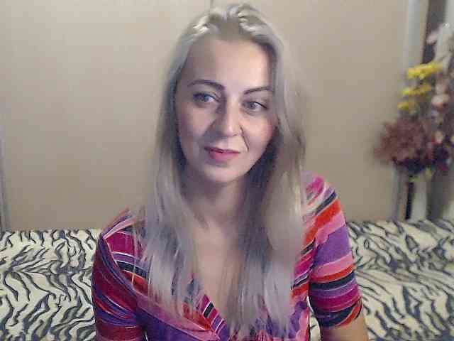 MirabelaSweet webcam