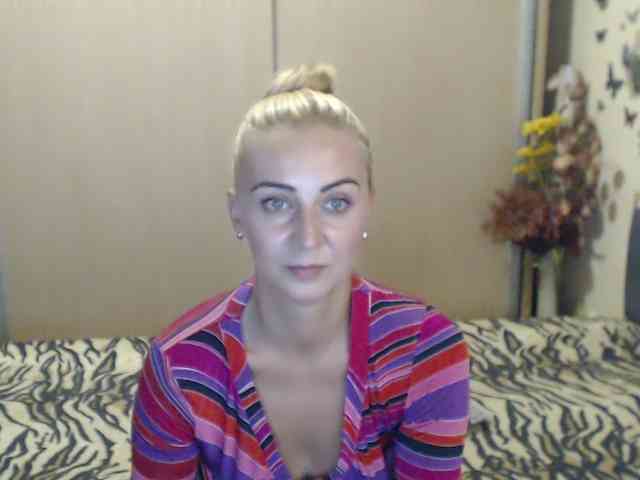MirabelaSweet webcam