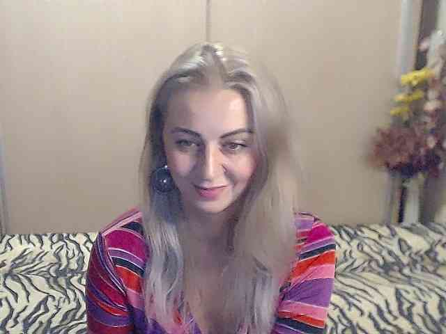 MirabelaSweet webcam