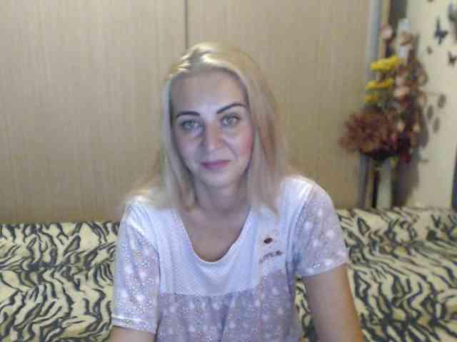 MirabelaSweet webcam