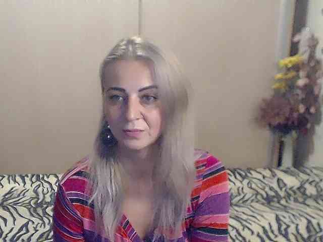 MirabelaSweet webcam