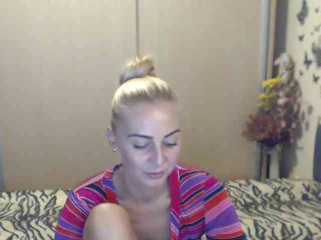 MirabelaSweet webcam