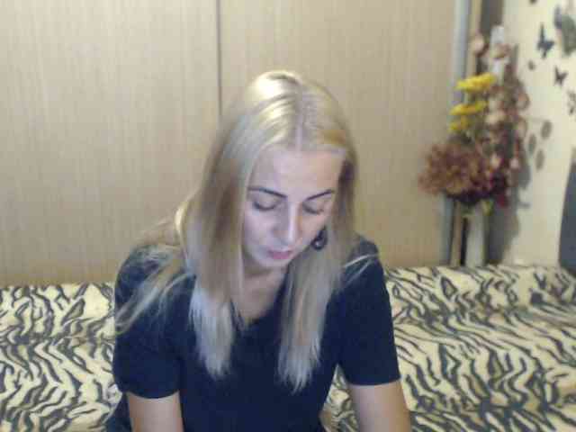 Model: MirabelaSweet