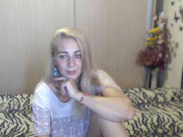MirabelaSweet webcam