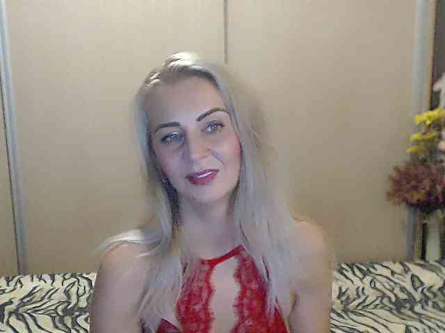 MirabelaSweet webcam