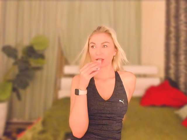Ukraine777 live cam on BongaCams