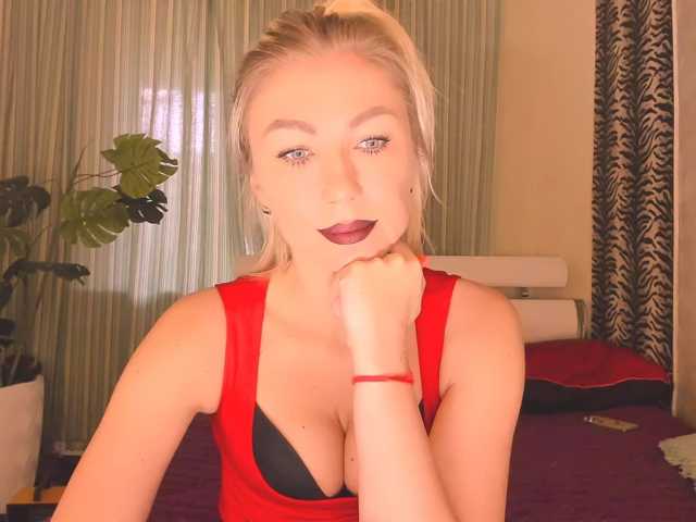 Ukraine777 live cam on BongaCams