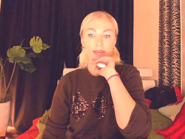 Witchcraft live cam preview