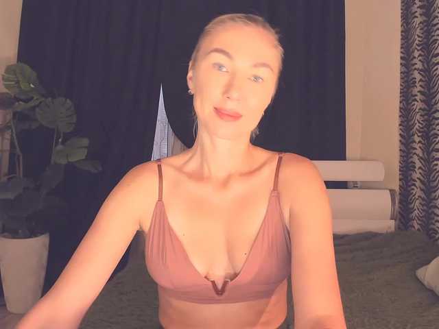 Ukraine777 live cam on BongaCams