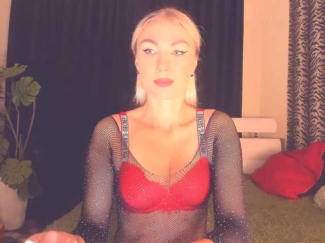 Witchcraft live cam preview