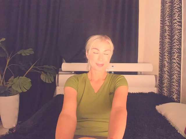 Ukraine777 live cam on BongaCams