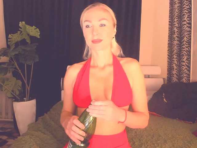 Ukraine777 live cam on BongaCams