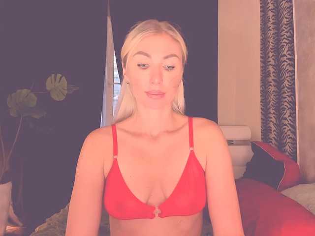 Witchcraft live cam preview