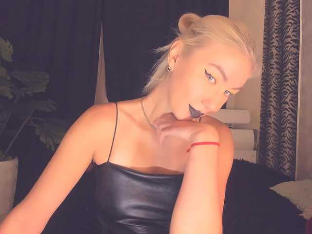 Ukraine777 live cam on BongaCams