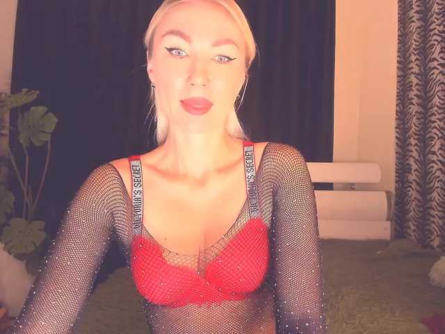 Witchcraft live cam preview