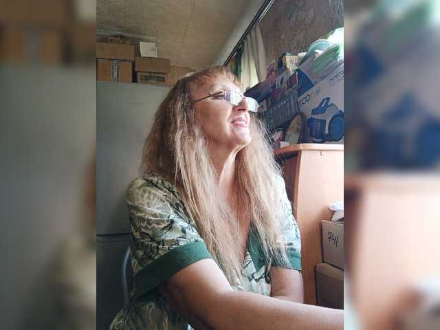 Sonya48 live cam on BongaCams