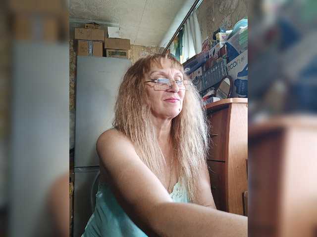 Sonya48 live cam on BongaCams
