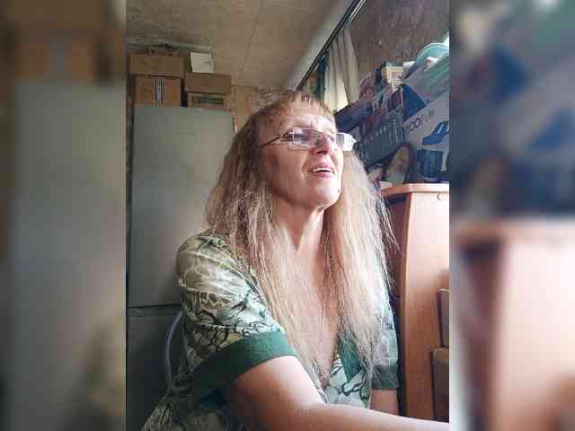 Sonya48 webcam