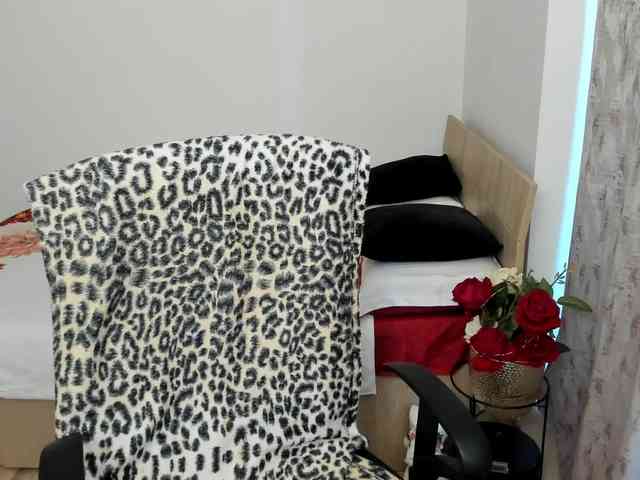 KrissLoona webcam