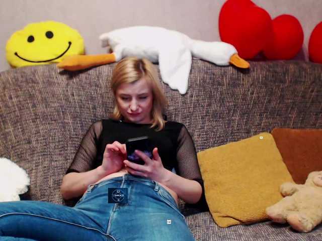 alya555's BongaCams show and profile