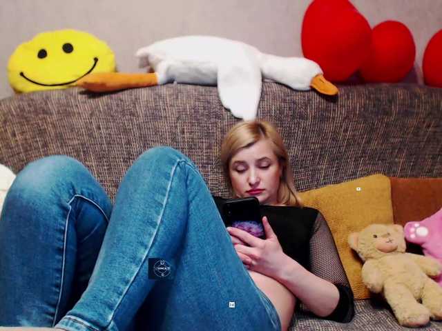 alya555's BongaCams show and profile